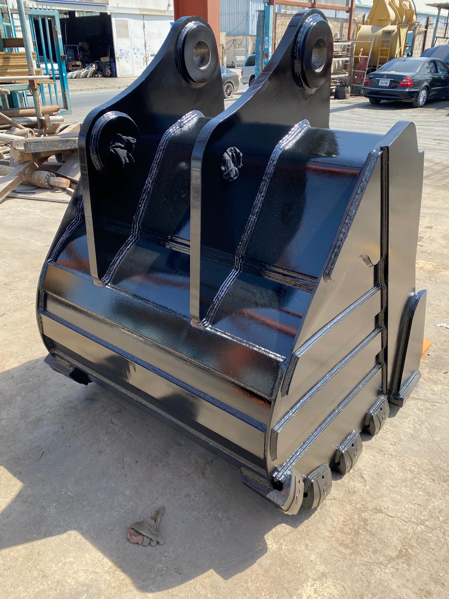Heavy Duty Bucket