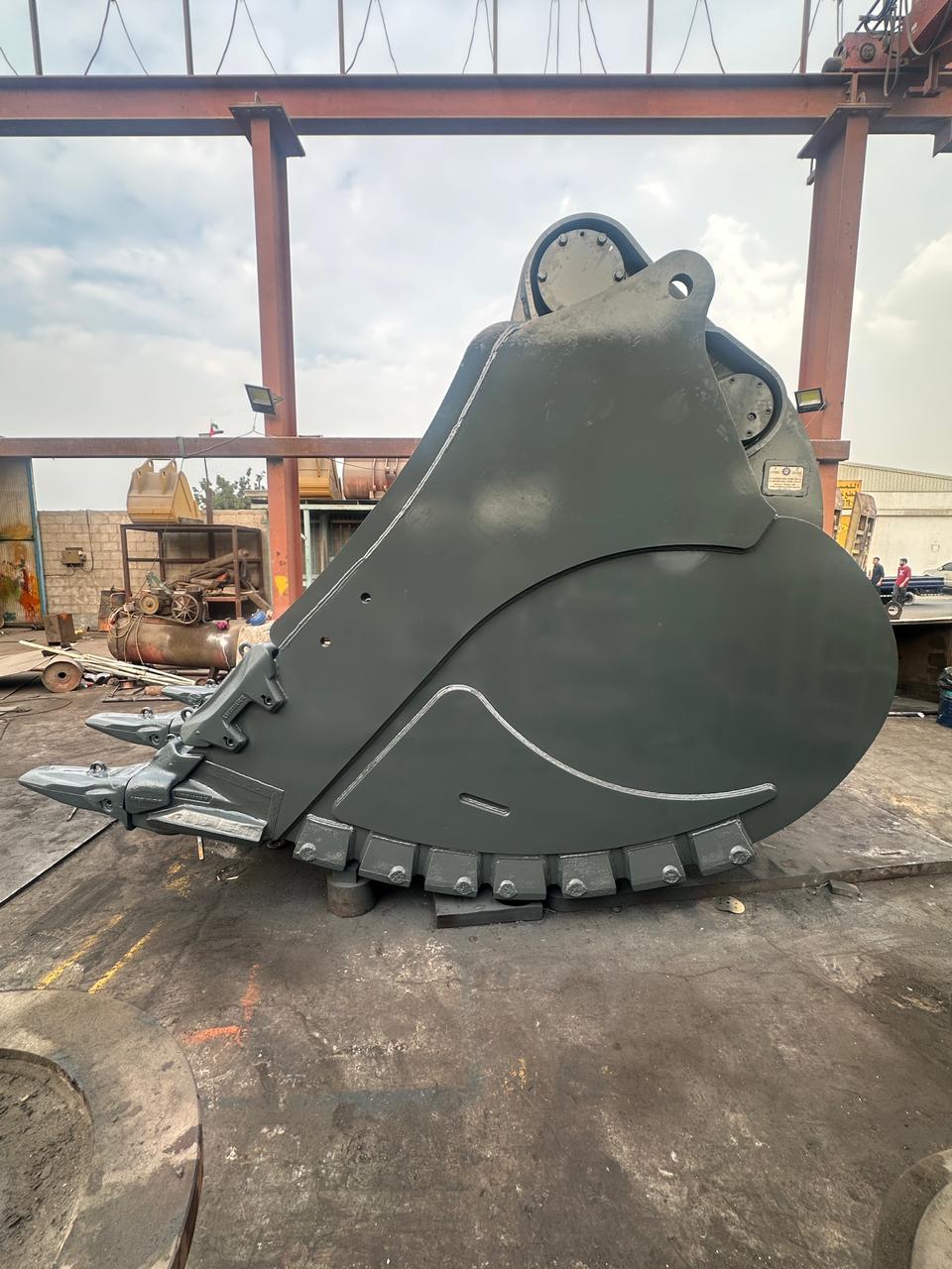 11 C.U.M Skelton Bucket