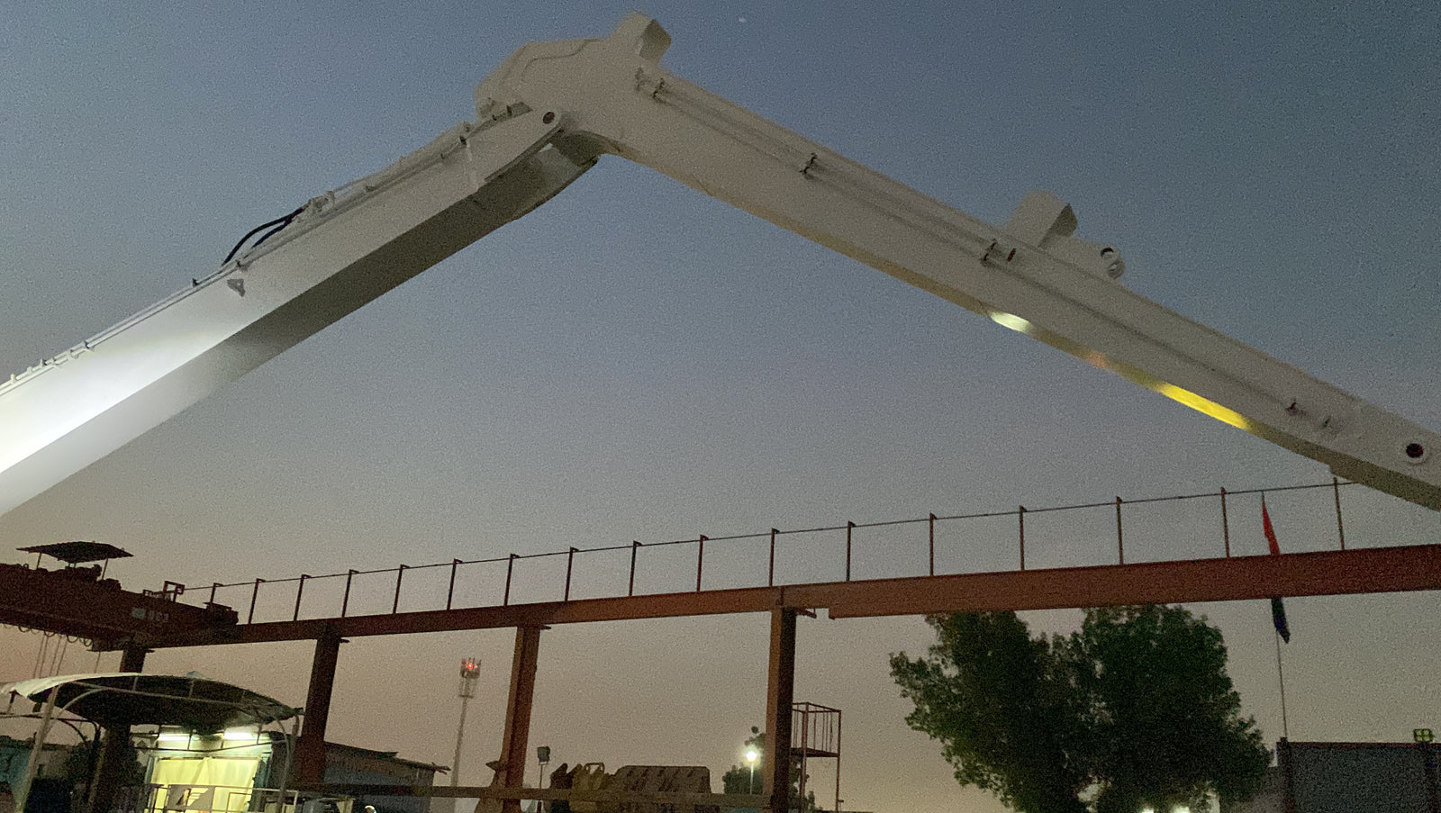 Long Reach Boom in UAE